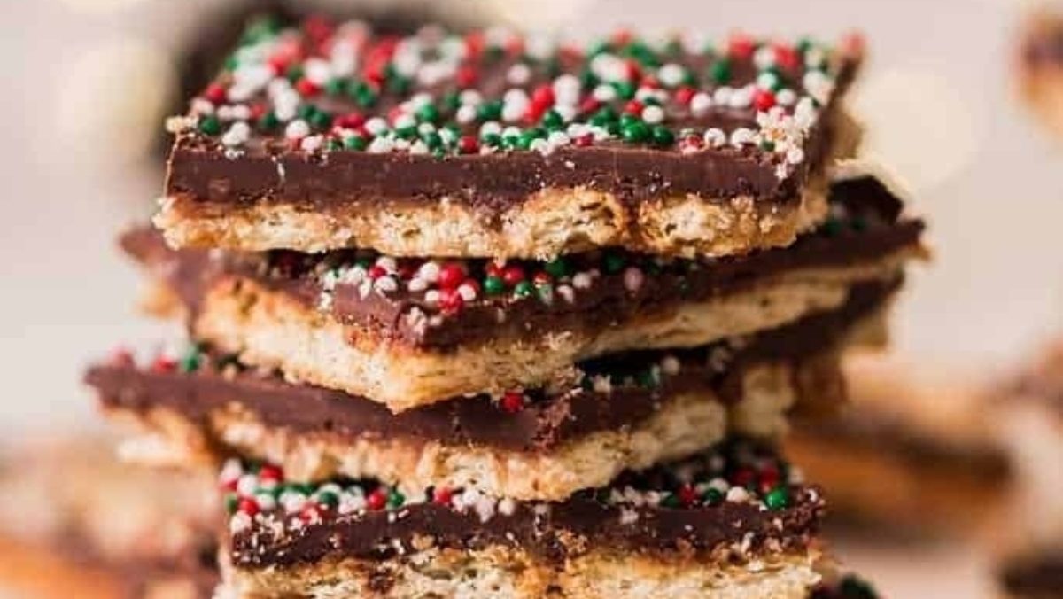 Christmas Crack on a plate
