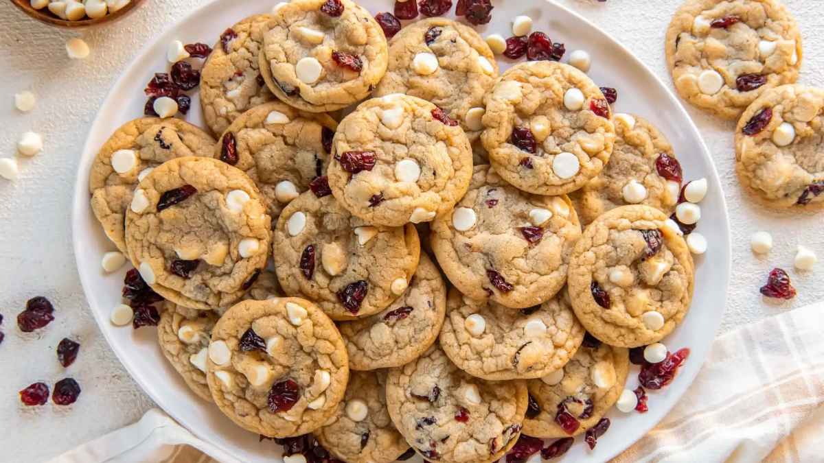 Chewy White Chocolate Cranberry Cookies