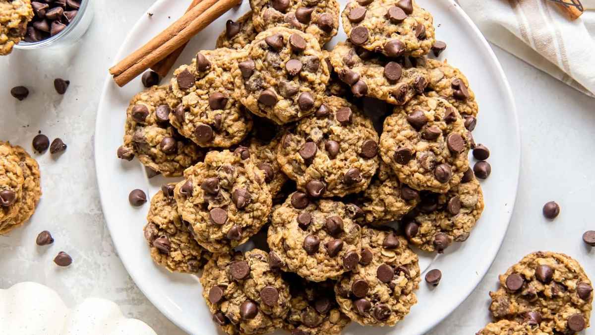 Pumpkin Oatmeal Cookies with Chocolate Chips.