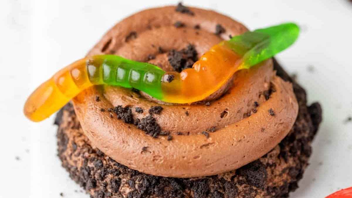 Chocolate Dirt Cake Cookies.