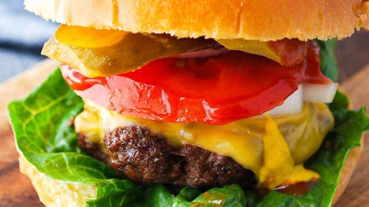 Juicy Air Fryer Hamburgers.
