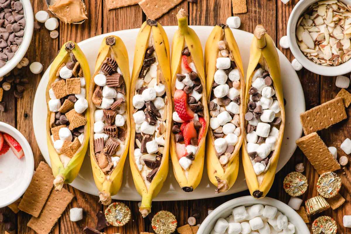 Banana Boat Dessert (Campfire, Grill, or Oven!).