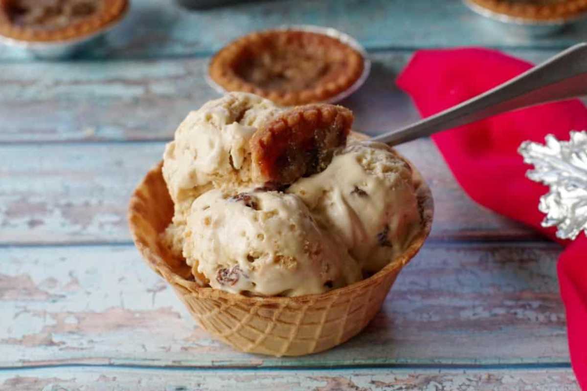 Butter Tart Ice Cream (No Churn). 