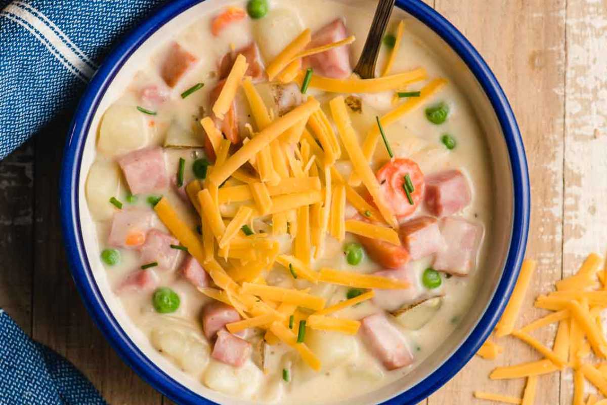 Creamy Potato and Ham Soup.