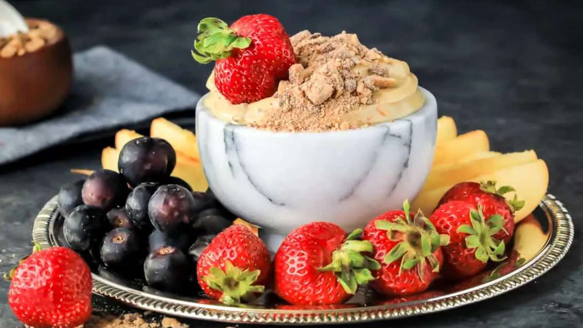 Easy Cream Cheese Fruit Dip