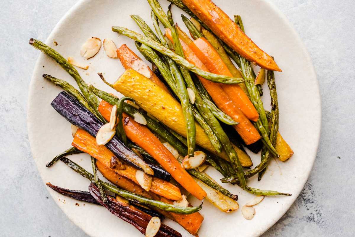 Easy Roasted Carrots and Green Beans. 
