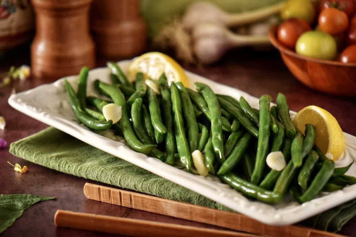 Garlicky Steamed Green Beans: Easy Recipe. 