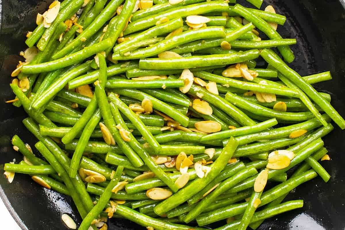 Green Beans Almondine (10 Minutes!). 