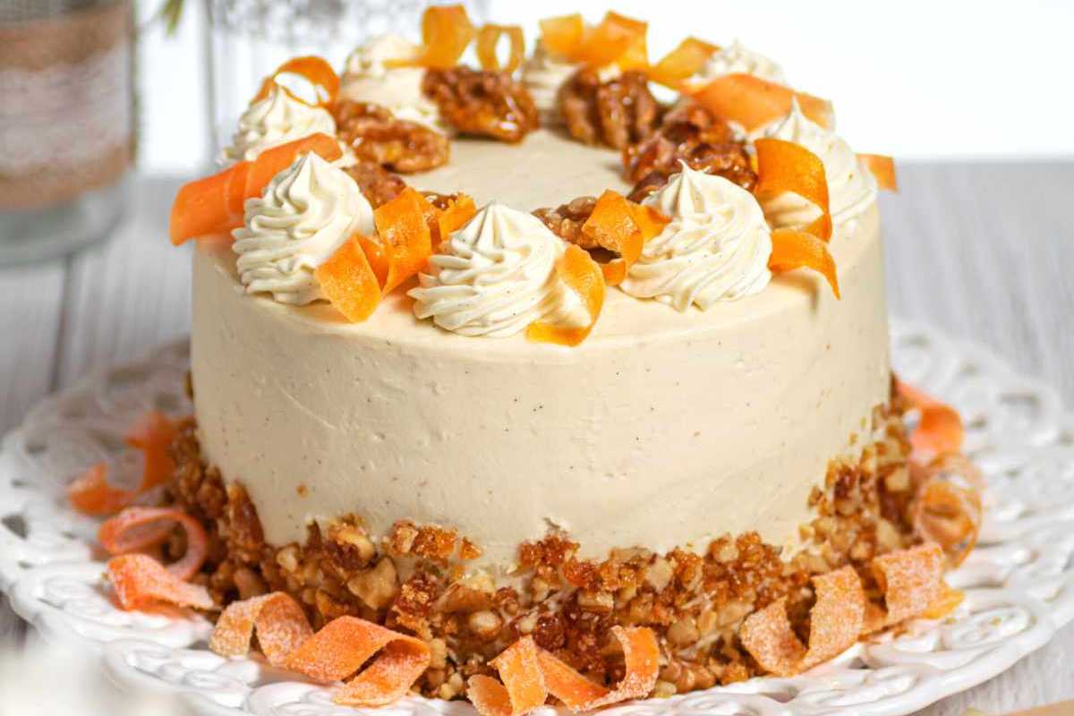 Mini Carrot Cake With Cream Cheese Frosting. 