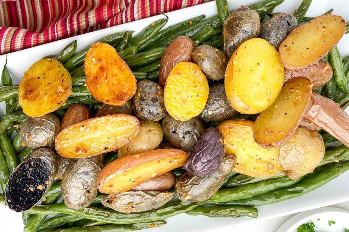 Roasted Green Beans And Potatoes. 