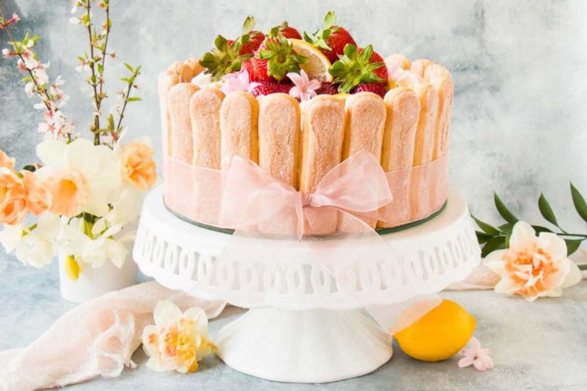 Strawberry Lemon Charlotte Cake. 
