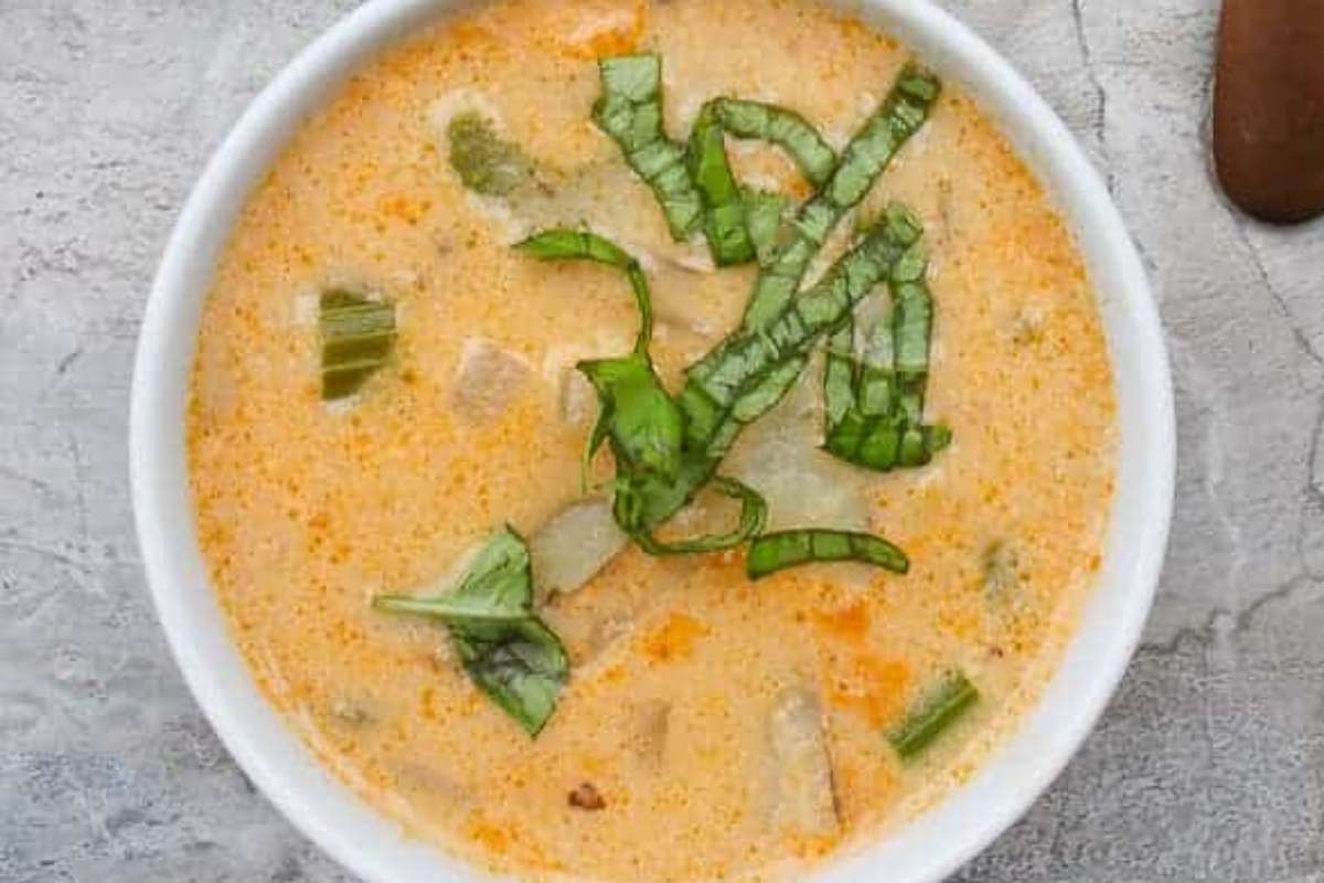 Easy Clam Chowder With Smoked Oysters.