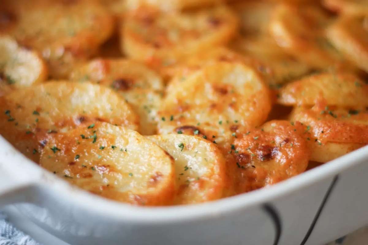 Easy Cheesy Scalloped Potatoes.