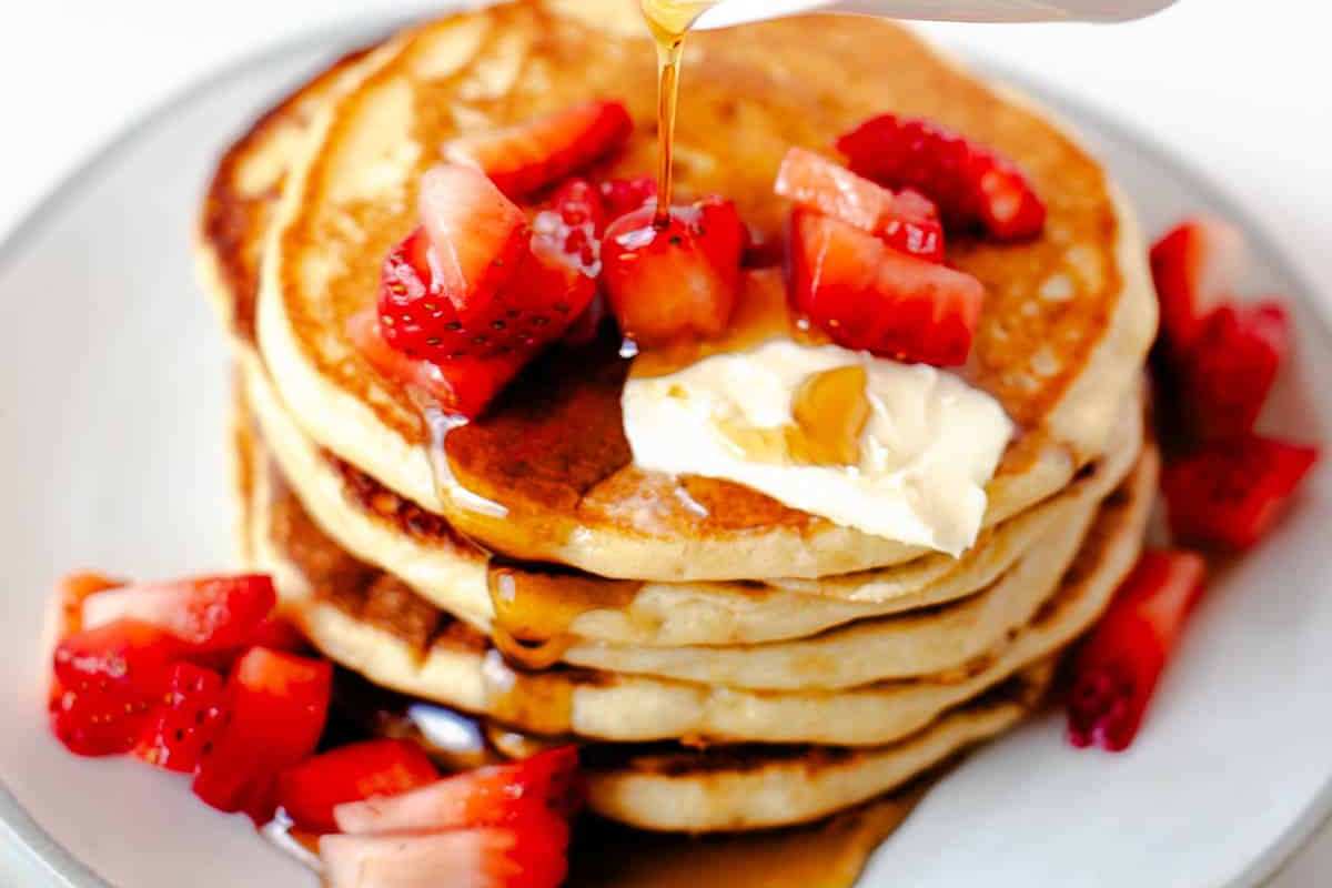 Fluffy Healthy Buttermilk Pancakes (whole Wheat!)