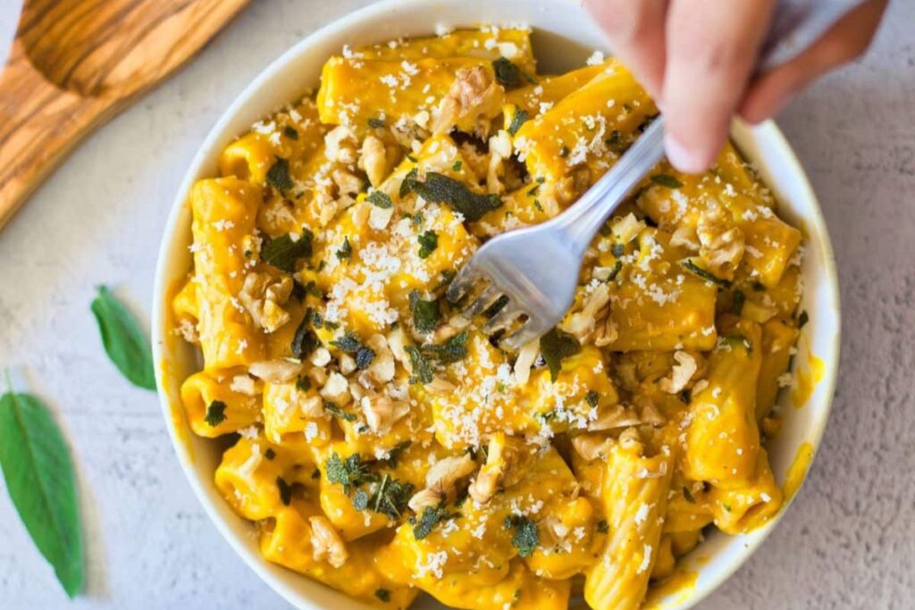 Creamy Vegan Pumpkin Pasta.