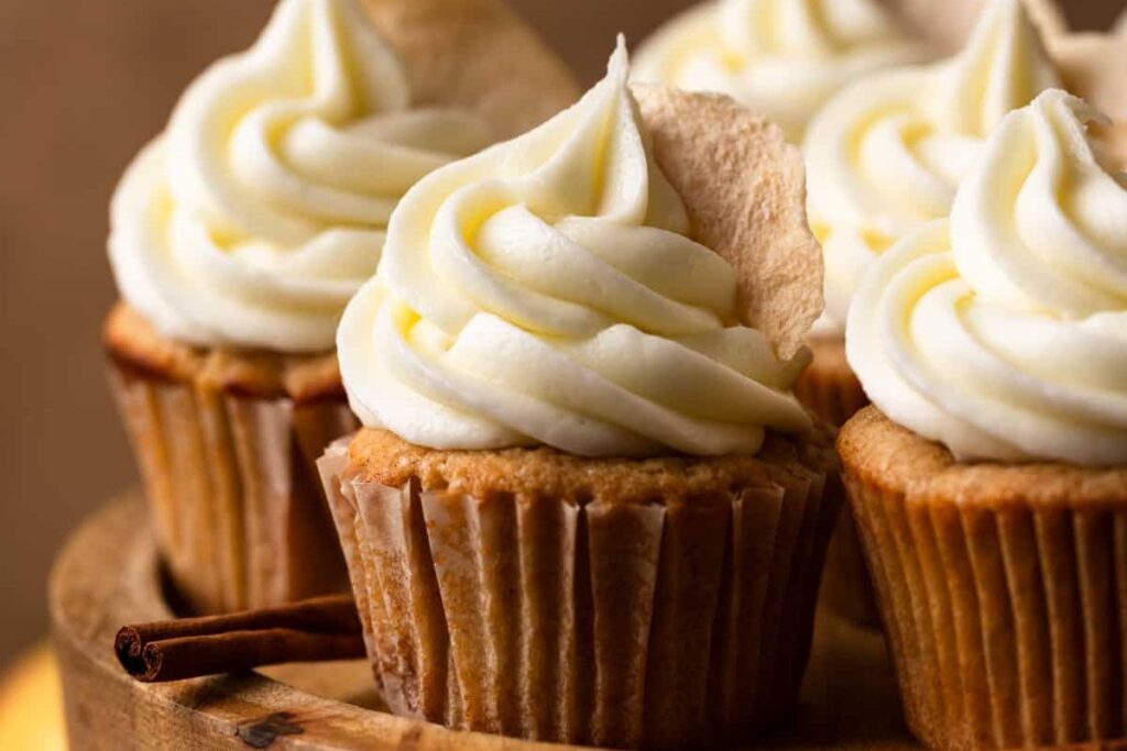 Spiced Apple Cupcakes. 