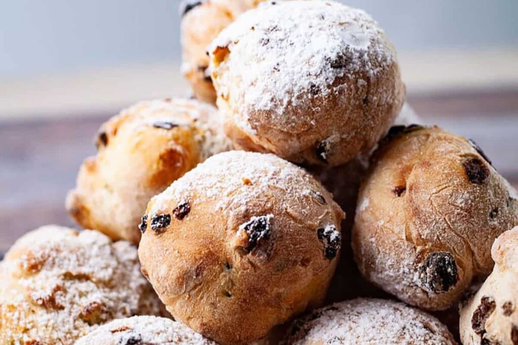 Zeppole Italian Doughnuts.
