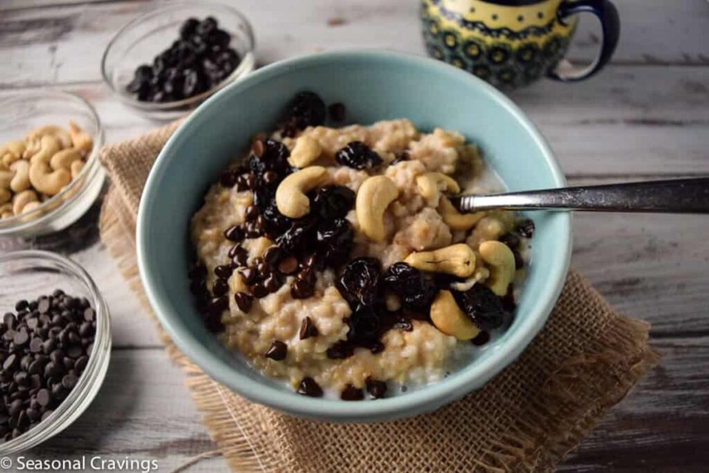 Crock Pot Steel Cut Oats With Chocolate, Cherries And Cashews.