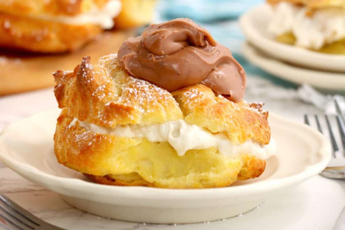 Easy Cream Puff Recipe. 