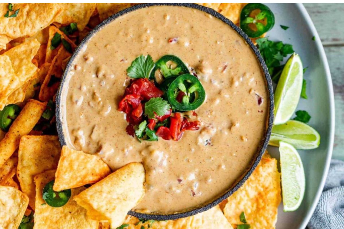 5-Minute Chunky Vegan Queso. 