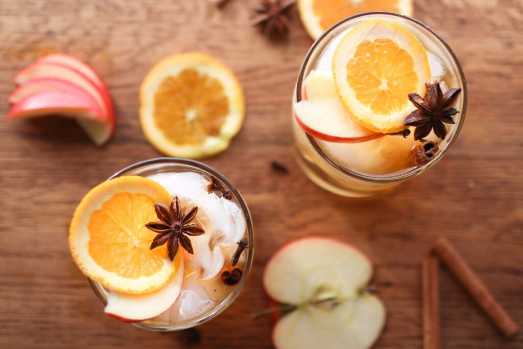 Autumn Spiced Rum Cider Punch | Perfect Fall Cocktail.