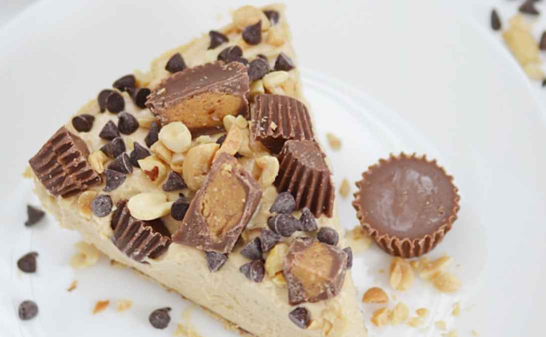 No Bake Peanut Butter Pie With Graham Cracker Crust. 